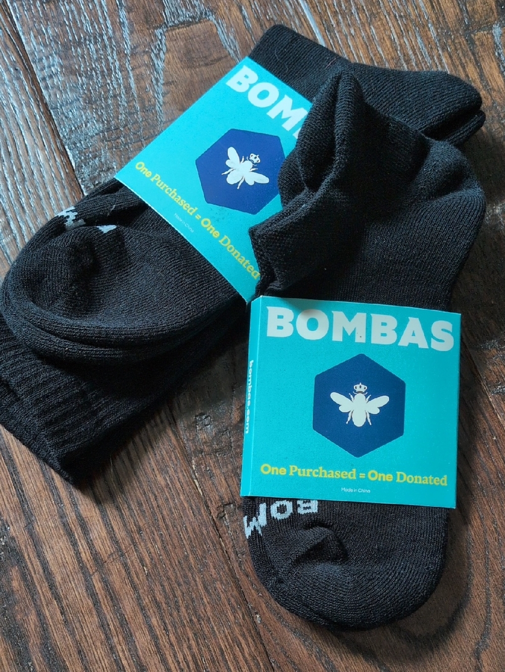 BOMBAS I NWT Black Midweight Unisex Ankle (M) and Crew Calf (L) Socks
